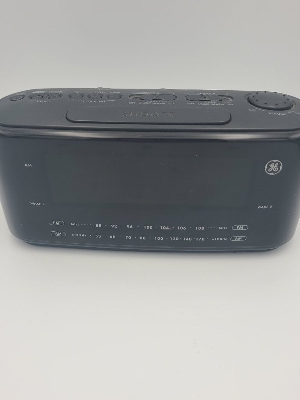 Vintage GE 7-4852A Alarm Clock Radio Dual Wake AM FM Large Green LED Black WORKS